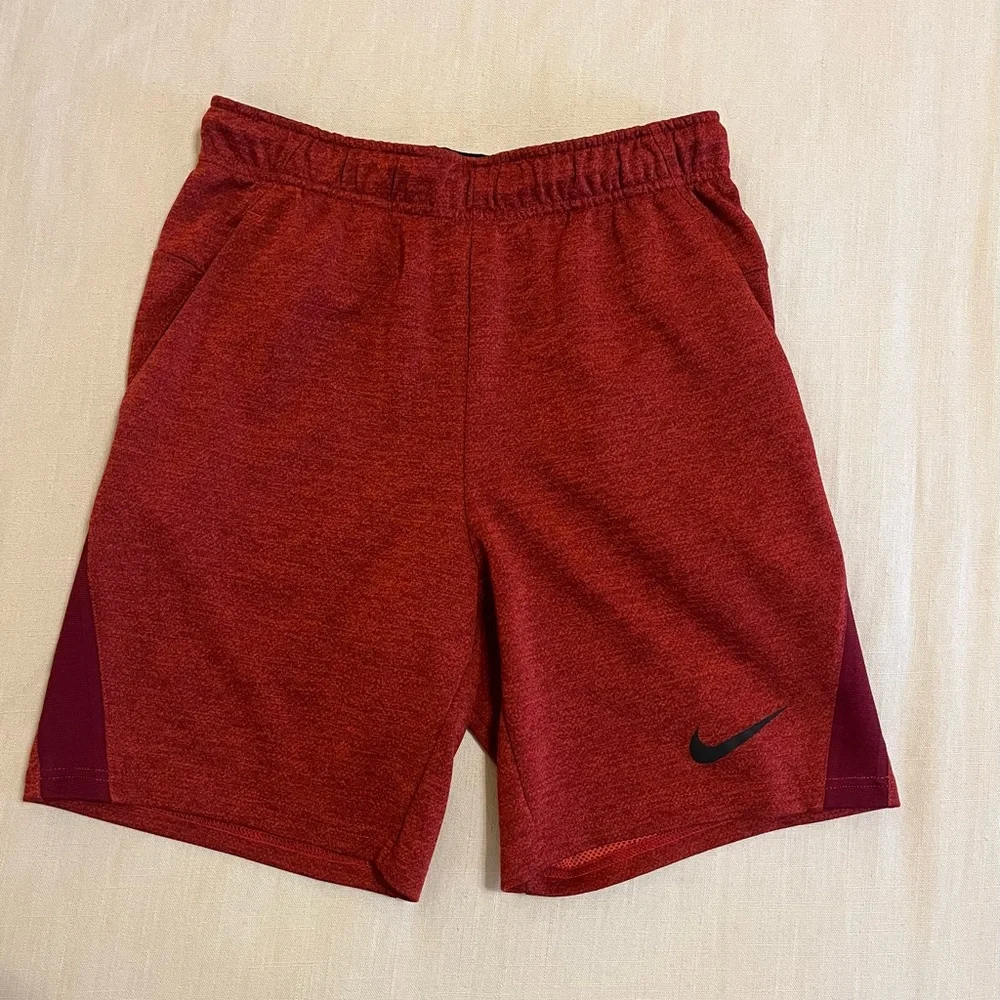 Men’s small Nike shorts/pants - Picture 3 of 3
